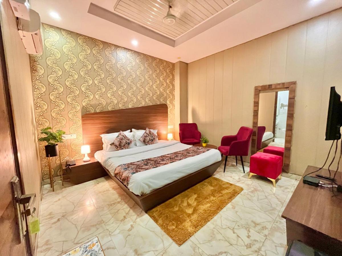 Hotel Pearl Grand, Zirakpur - Top Rated & Most Awarded Property In Tricity Chandīgarh Dış mekan fotoğraf