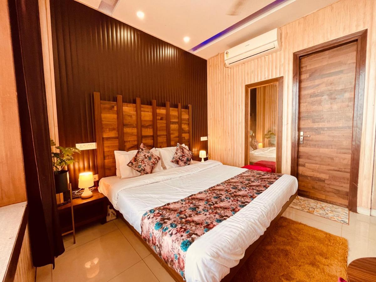 Hotel Pearl Grand, Zirakpur - Top Rated & Most Awarded Property In Tricity Chandīgarh Dış mekan fotoğraf