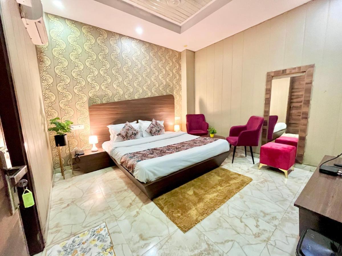 Hotel Pearl Grand, Zirakpur - Top Rated & Most Awarded Property In Tricity Chandīgarh Dış mekan fotoğraf