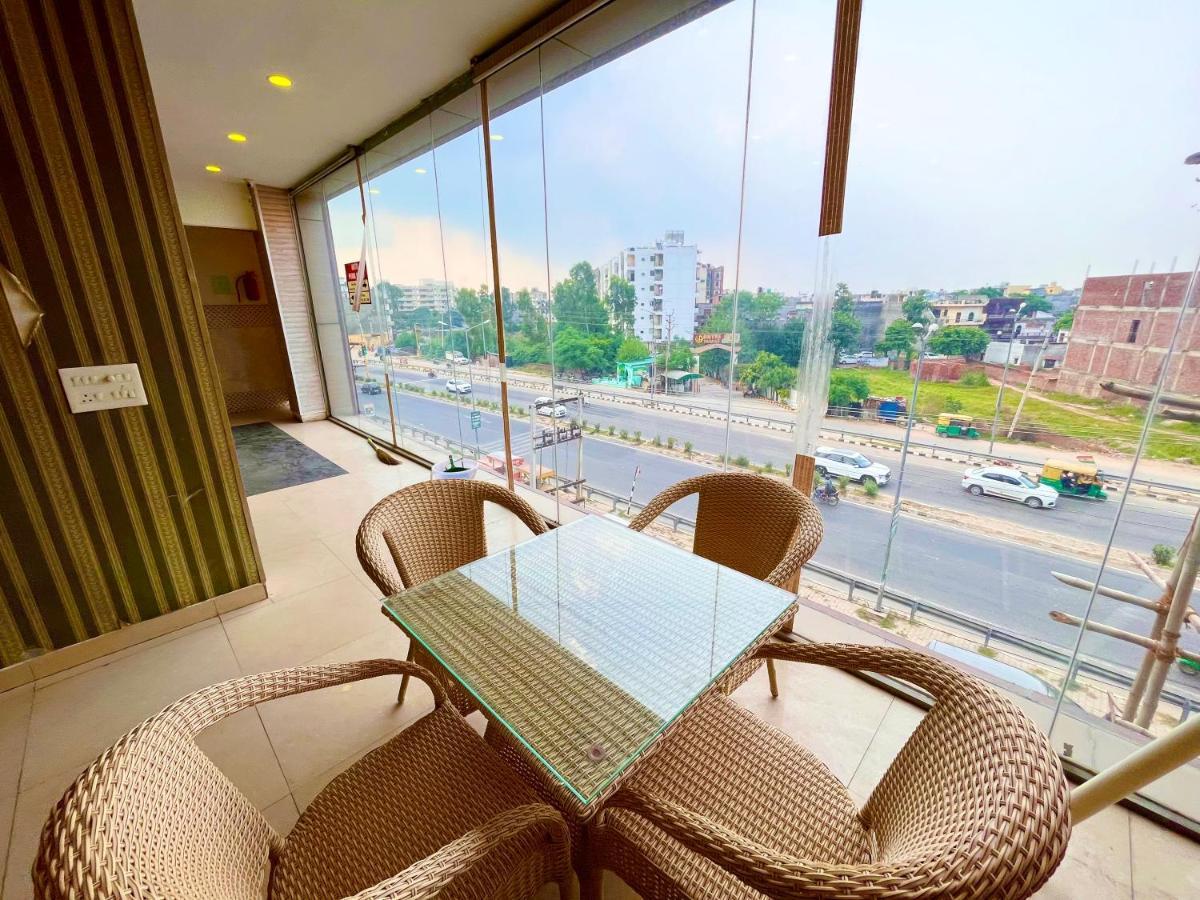 Hotel Pearl Grand, Zirakpur - Top Rated & Most Awarded Property In Tricity Chandīgarh Dış mekan fotoğraf