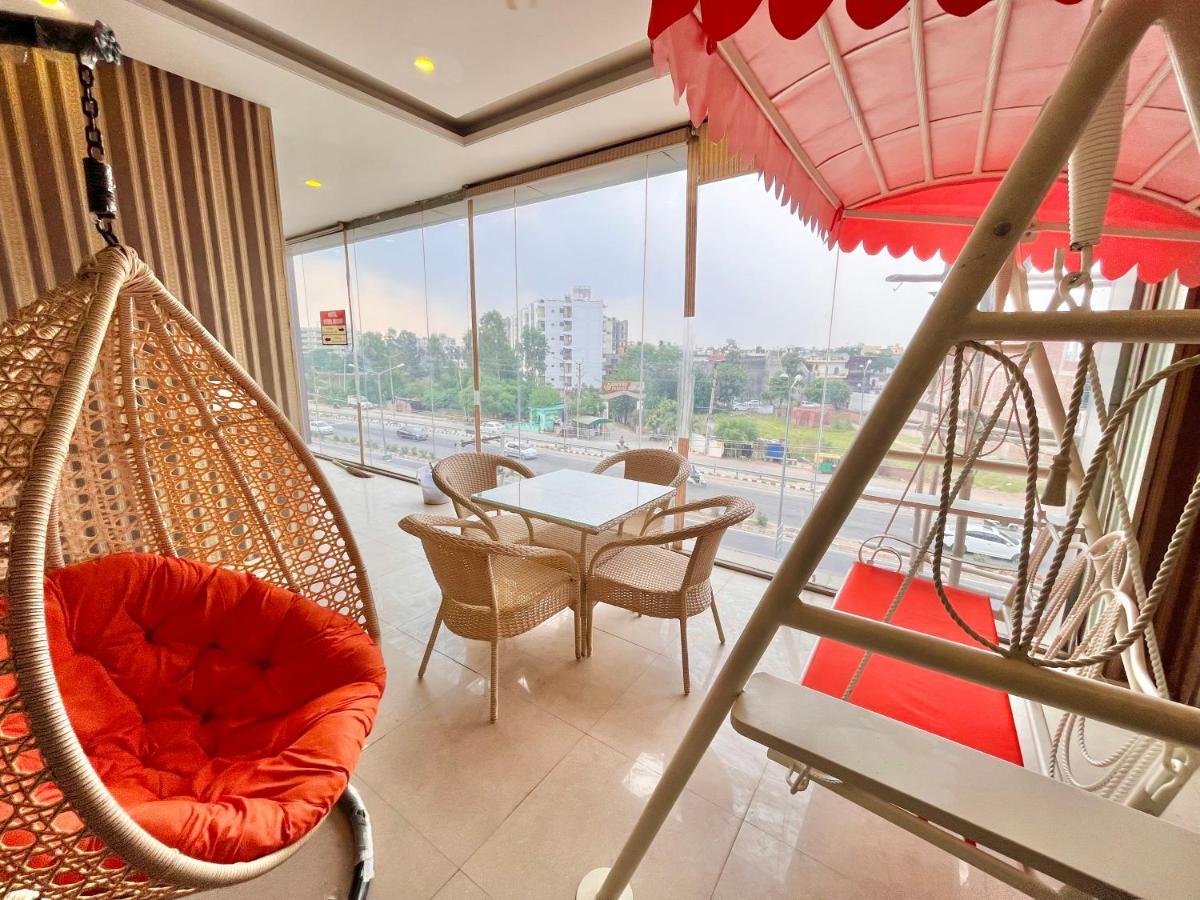 Hotel Pearl Grand, Zirakpur - Top Rated & Most Awarded Property In Tricity Chandīgarh Dış mekan fotoğraf