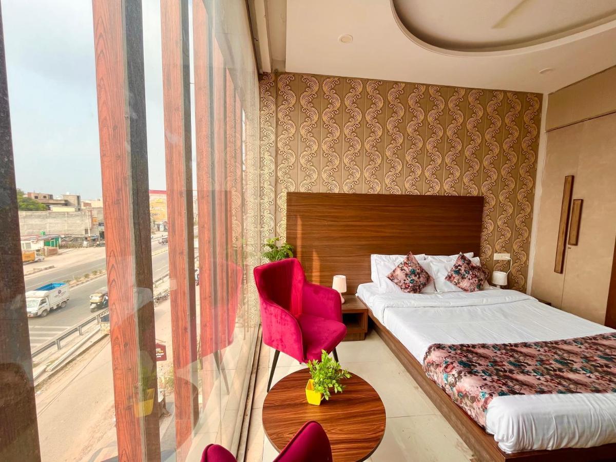 Hotel Pearl Grand, Zirakpur - Top Rated & Most Awarded Property In Tricity Chandīgarh Dış mekan fotoğraf